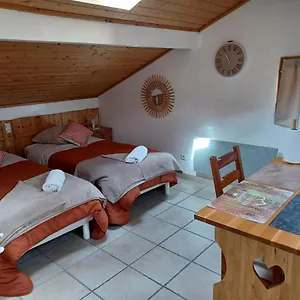 Le Mont-cenis, Garage Pour Motards Et Cyclistes, Gare A 800m , Fourneaux (Savoie) Frankreich